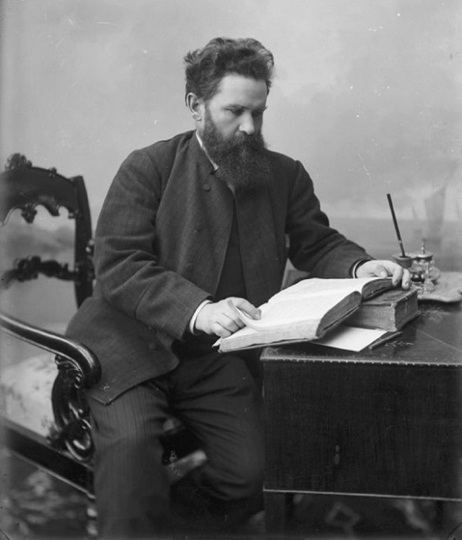 Писатель Короленко