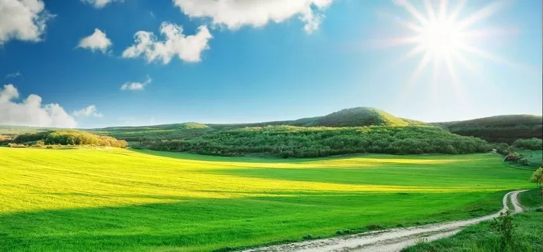 Солнечный день