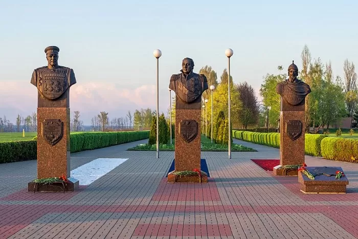 Бюсты полководцев Бюсты полководцев