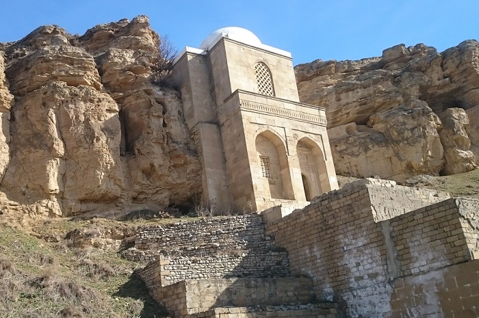 Мавзолей Дири Баба Азербайджан