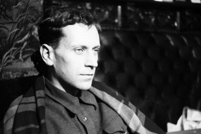 Лихачёв Дмитрий Сергеевич в молодости Лихачёв Дмитрий Сергеевич в молодости