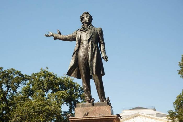 Сочинение описание памятника Пушкину