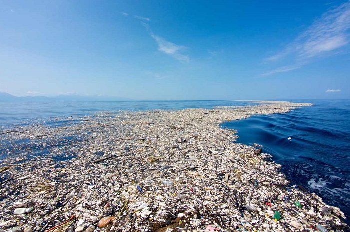 Пластик в океане