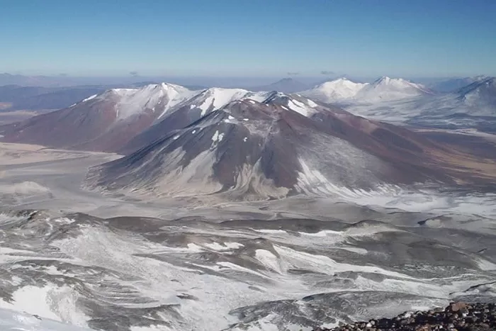 Высочайший вулкан Охос-дель-Саладо