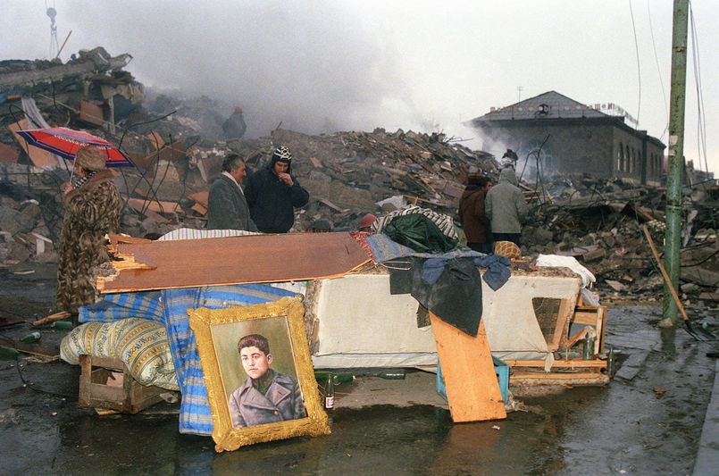 землетрясение в армении в 1988 году