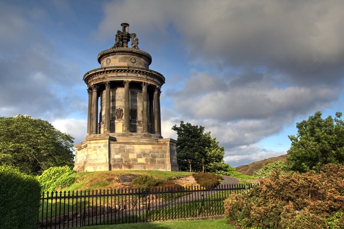 Памятник Роберту Бернсу в Эдинбурге