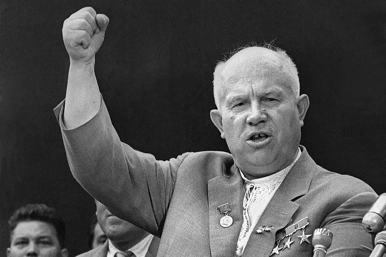 Ошибки и внешнеполитическое напряжение