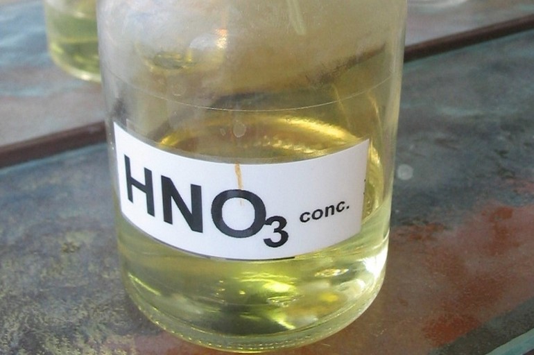 Химические свойства и применение азотной кислоты