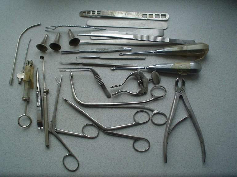 Инструменты для хирурга