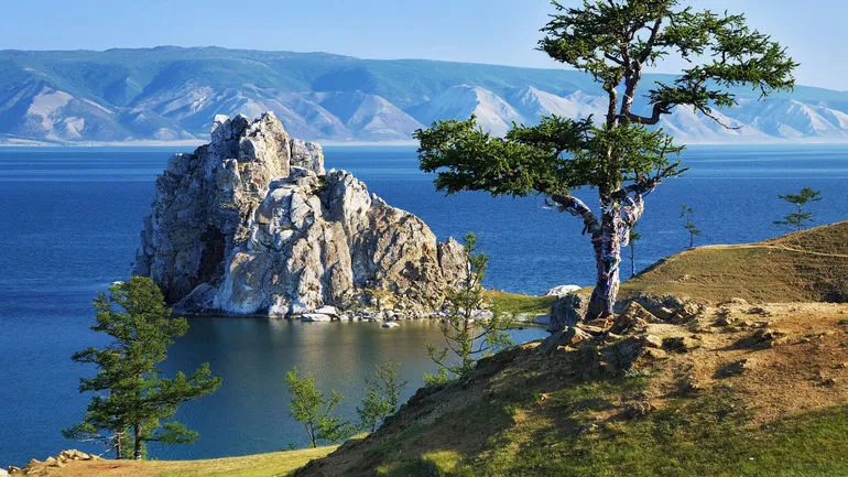 Лена начинается в Байкале