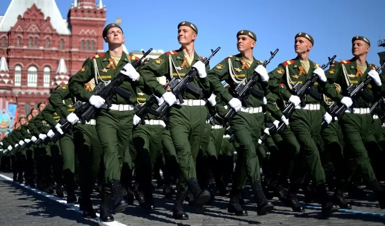 Торжественные мероприятия возле Кремля