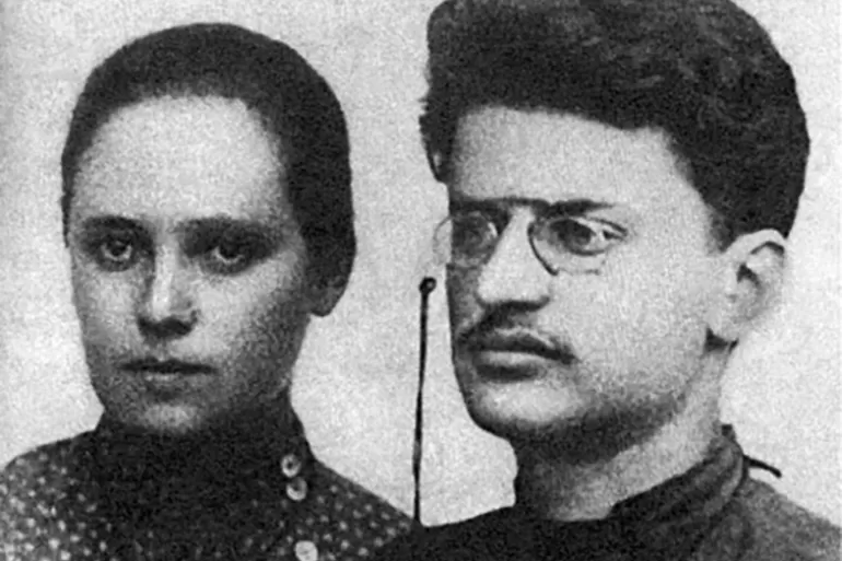 Первой женой Троцкого была Александра Соколовская.