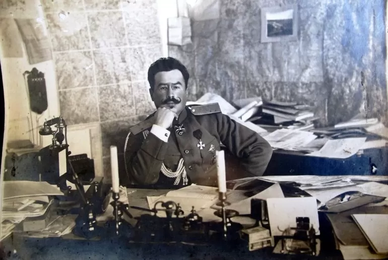Генерал Духонин.