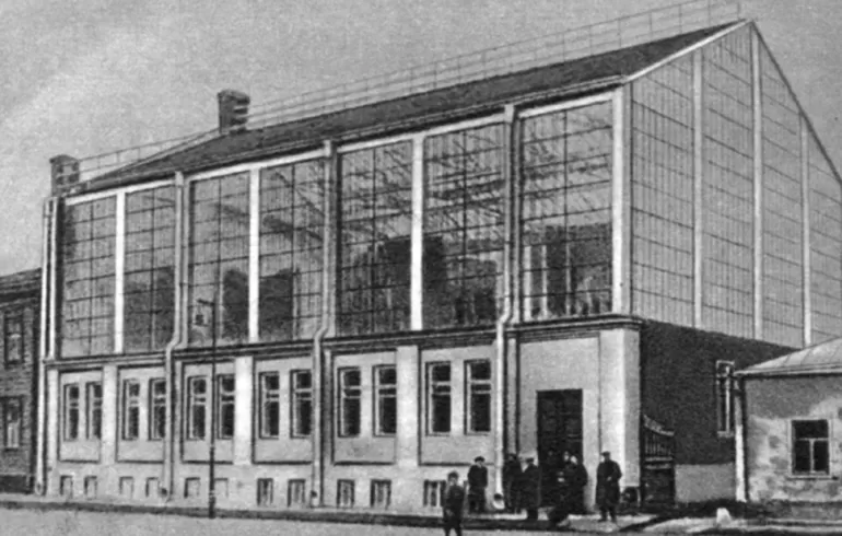 Компания Ханжонкова