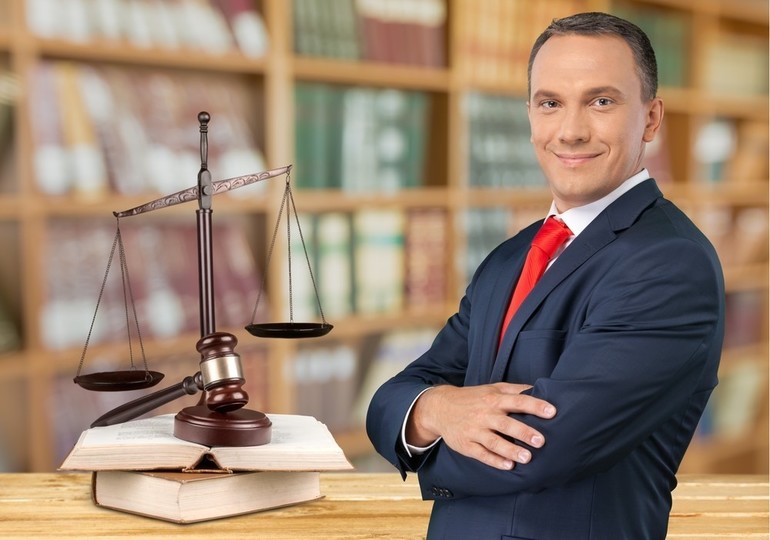 Адвокаты или юрисконсульты
