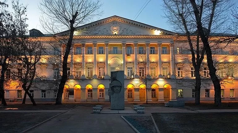 Лучшие лингвистические вузы в Москве