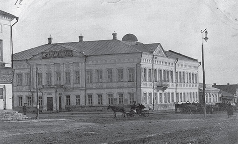 В 1893 году Замятин поступил в Лебедянскую гимназию