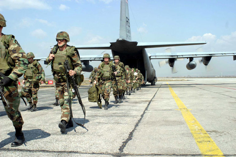 В Республике Босния и Герцеговина размещался контингент НАТО 