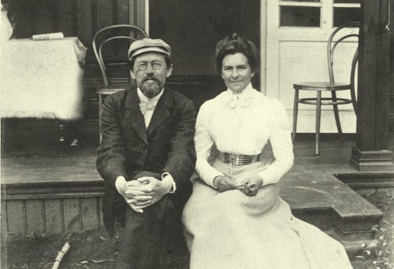 Чехов с женой 