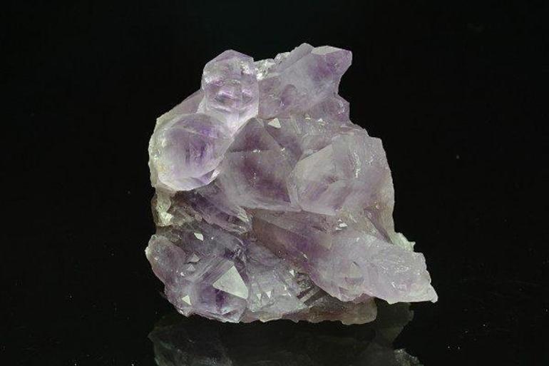 Алмаз является одним из самых твёрдых природных минералов