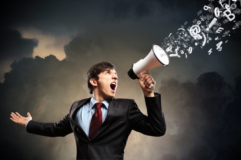 Говорить в рупор