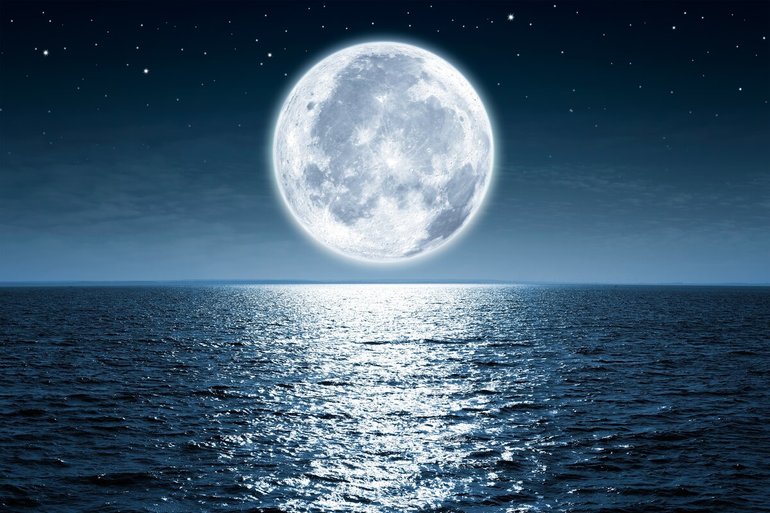 Естественный спутник — Луна