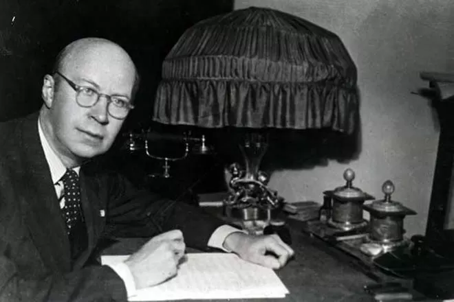 Рис. 3. Композитор Сергей Прокофьев