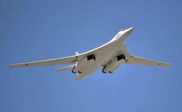 Рис. 5. Самолет Ту-160