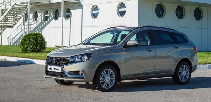 Рис. 10. Универсал Lada Vesta SW