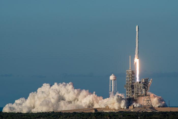 Рис. 4. Запуск ракети-носителя Falcon 9 компании SpaceX