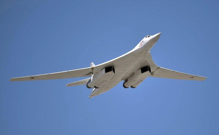 Рис. 5. Самолет Ту-160