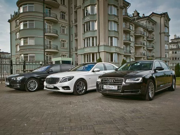 Рис. 2. Конкуренция брендов BMW, Audi и Mercedes