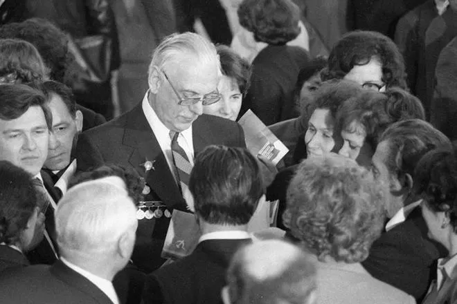 Рис. 4. Депутат Сергей Михалков