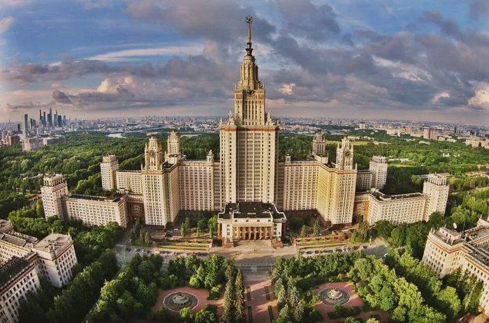 Рис. 3. Московский государственный университет