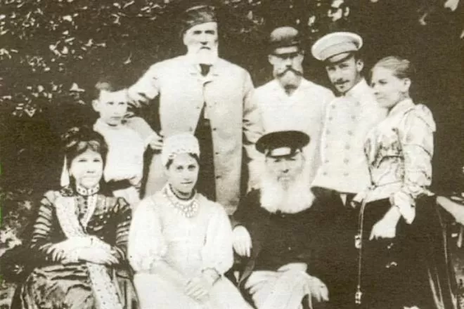 Рис. 5. Семья Якова Полонского в гостях у семьи Афанасия Фета