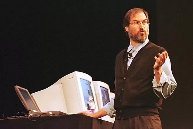 Рис. 7. Стив Джобс возвращается в Apple