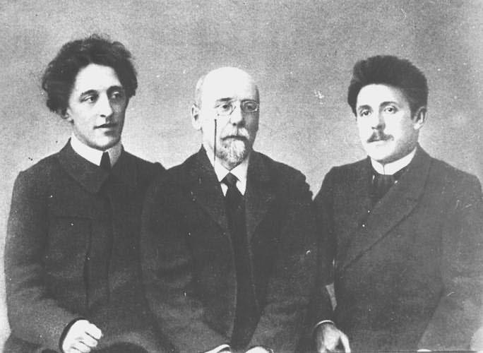 Рис. 5. Блок, Сологуб и Чулков в 1908 году