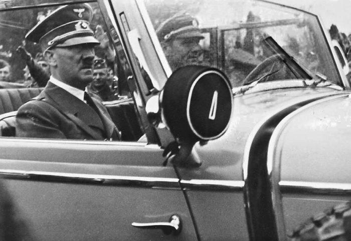 Рис. 5. Визит Гитлера в захваченную Польшу. 1939 год