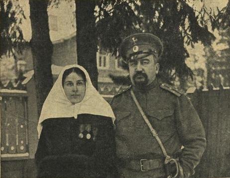 Рис. 7. Куприн, призванный в чине поручика на Первую мировую войну с Елизаветой Морицевной Куприной