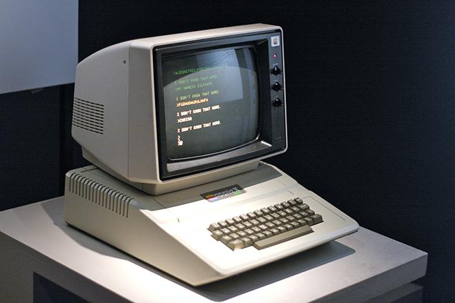 Рис. 9. Компьютер Apple II